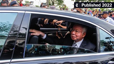 rosmah pink hermes bag|Hermès Bags and Millions in Cash: The Fall of Malaysia’s Najib .